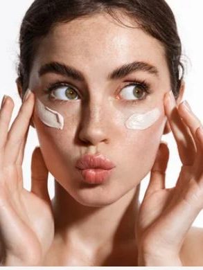 smoothing-skincare-woman-numelab-switzerland-e1632332625720